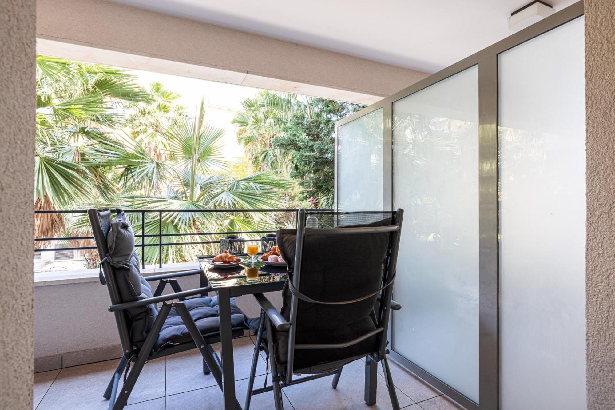 Studio Centre Terrasse Climatisation 50M Plage مينتون المظهر الخارجي الصورة