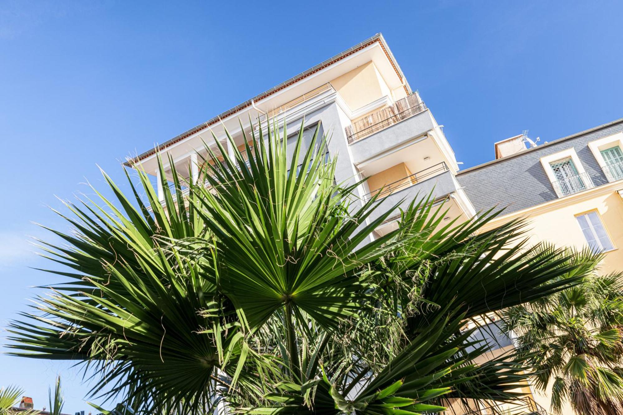 Studio Centre Terrasse Climatisation 50M Plage مينتون المظهر الخارجي الصورة