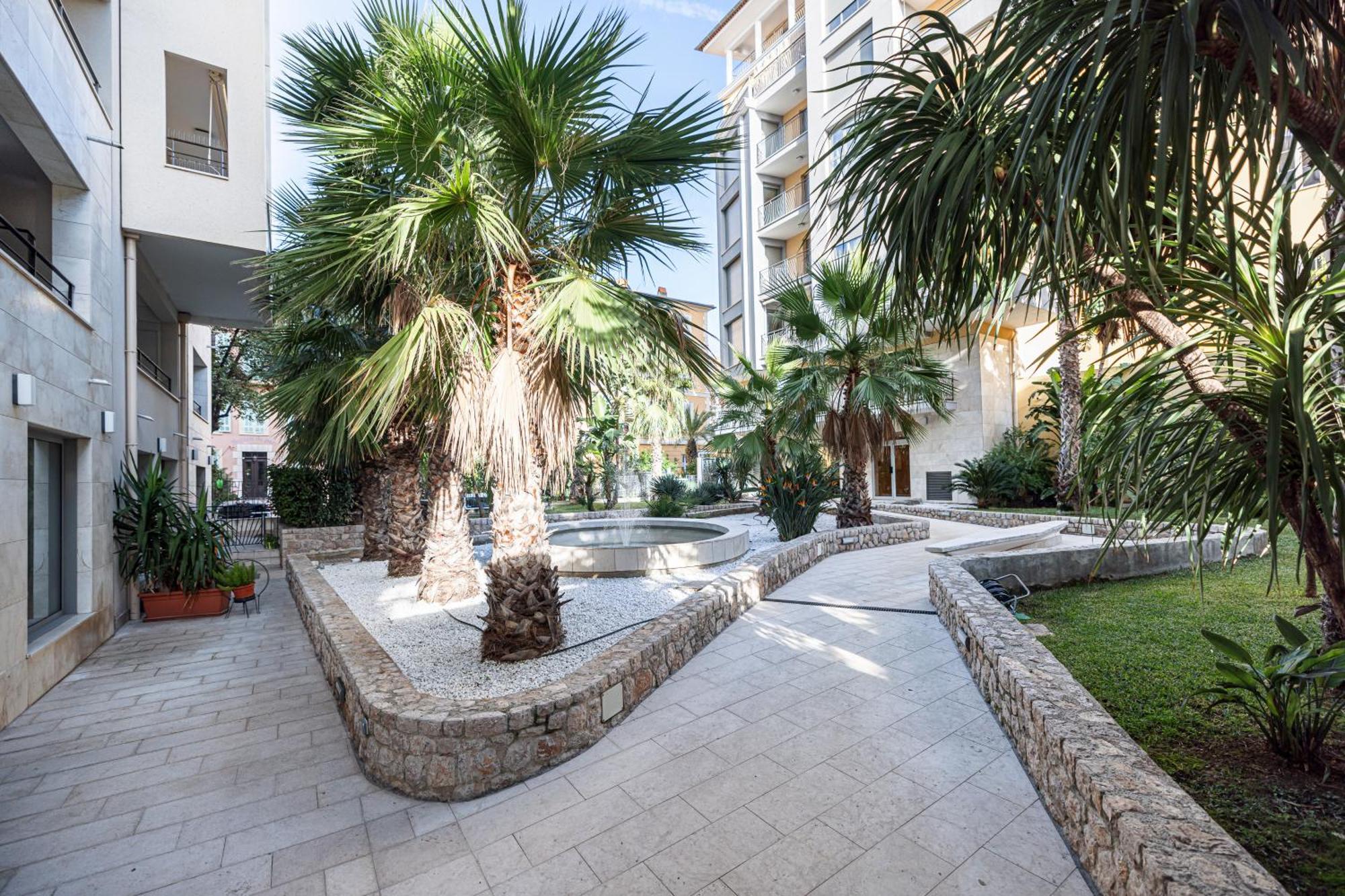 Studio Centre Terrasse Climatisation 50M Plage مينتون المظهر الخارجي الصورة